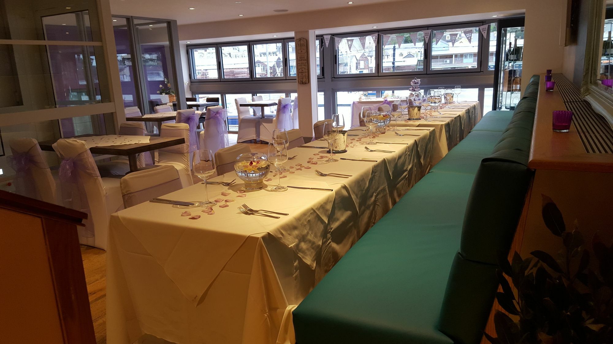 伯特比汉酒店 西卢港 外观 照片